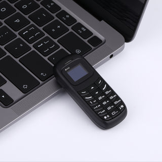 هاتف أساسي بشريحتي اتصال فائق الصغر مع شاشة LCD، غير مقاوم للماء، واجهة أزرار، نظام التشغيل أندرويد، منفذ Mini-USB، طراز 2023، دقة 320x240، طاقة كهربائية مزدوجة بالبطارية/USB، بطارية ليثيوم بوليمر بسعة 380 مللي أمبير - متوافق مع شركة الاتصالات المحمولة