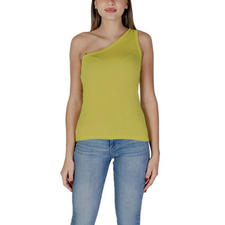 B.Young Yellow Cotton Top