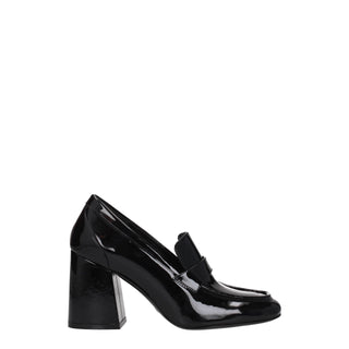 Stuart Weitzman Black Leather Broch