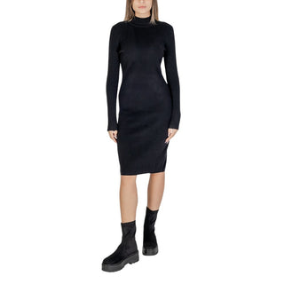 Cleré Black Viscose Midi Dress
