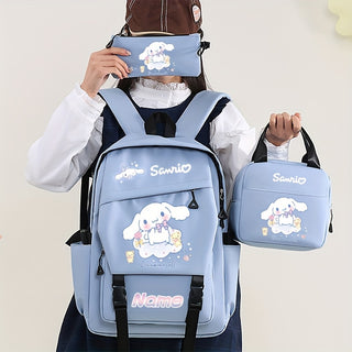 طقم حقائب ظهر من سلسلة سانريو CINNAMOROLL 3 قطع، شخصيات كرتونية لطيفة، قماش أوكسفورد متين، إغلاق بسحاب مع أحزمة قابلة للتعديل، جيب للتابلت، خفيف الوزن وسعة كبيرة مريحة، أساسي لعودة الموسم، مناسب للتنقل اليومي والسفر